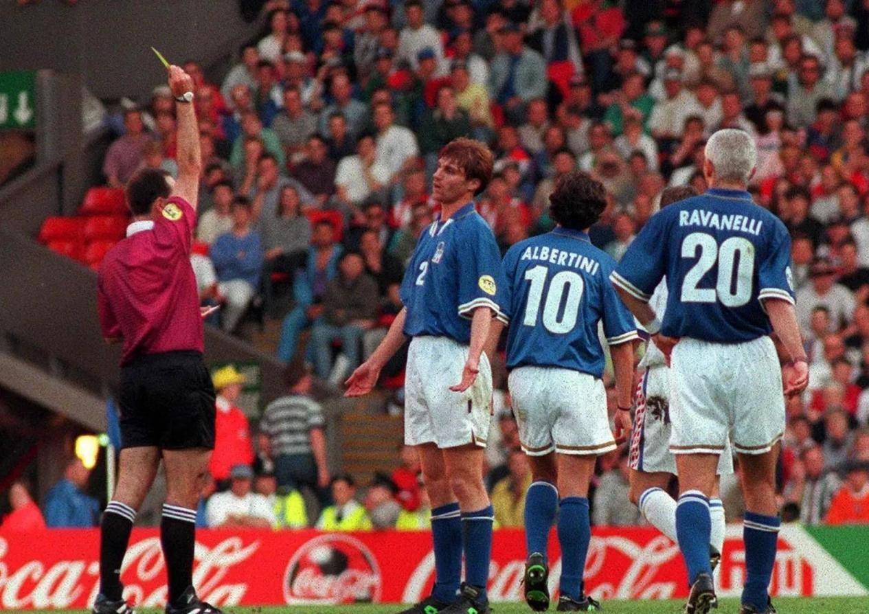 包含转会期突围战来临，多伦多猛龙围绕意大利杯复出首秀，话题不断，身体对抗强度拉满的词条