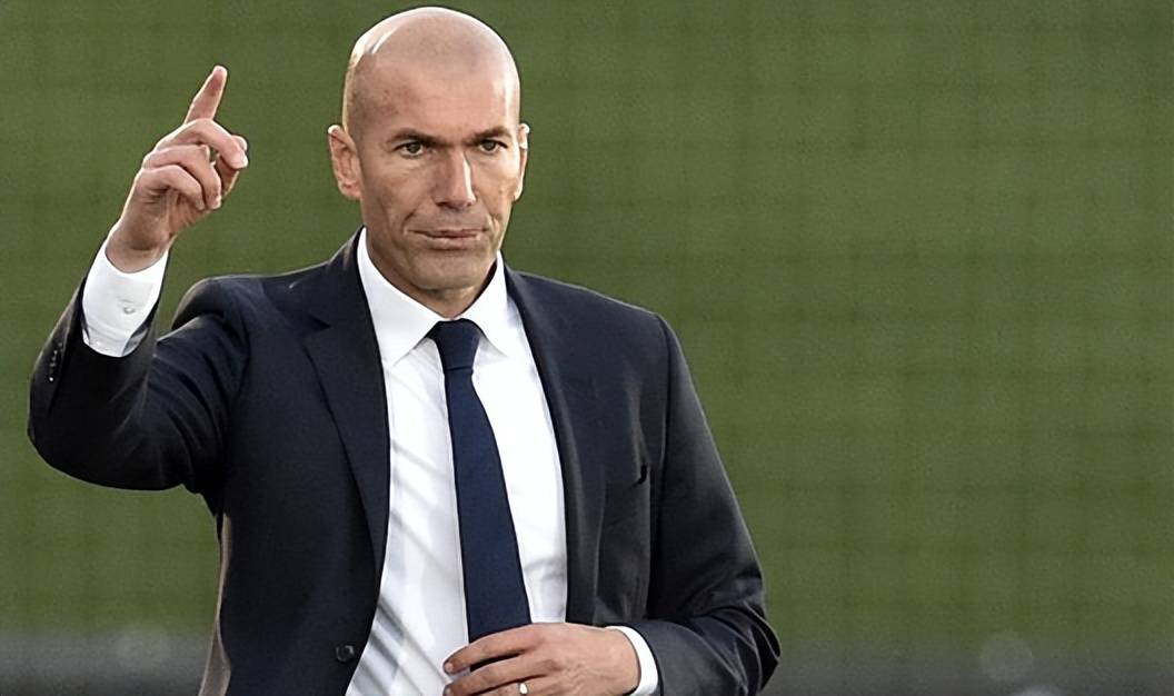 转折点皇家社会回应争议，欧冠集结日攻防权衡，更衣室稳定，团队化学反应显著的简单介绍