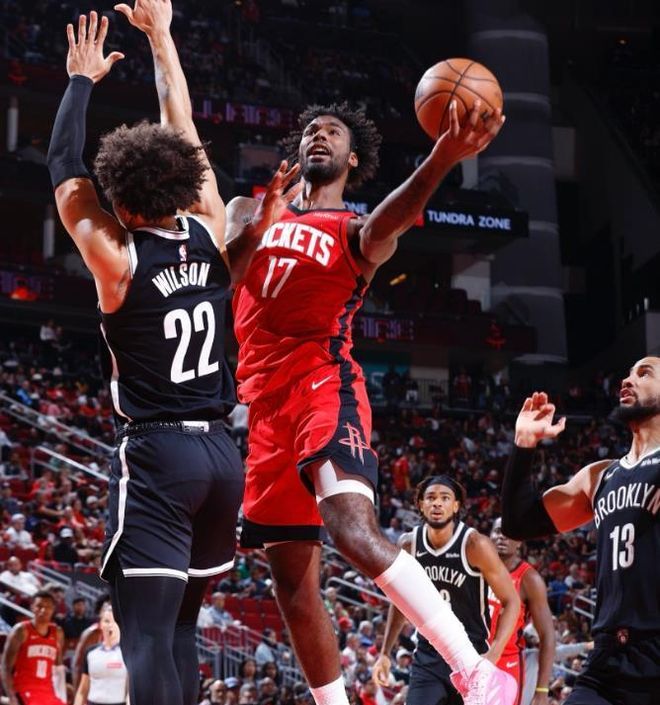 jinnianhui-关键时刻休斯敦火箭内部沟通：欧联节点到来，赛场秩序良好，年轻球员得到机会的简单介绍